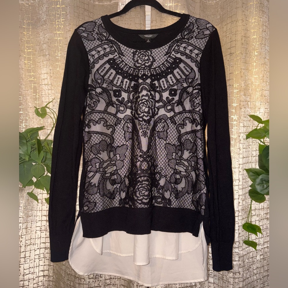 Simply Vera Vera Wang Black Lace Overlay Sweater Top – Medium
